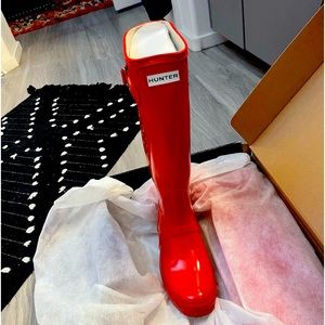 Tall Hunter Rainboots size 6